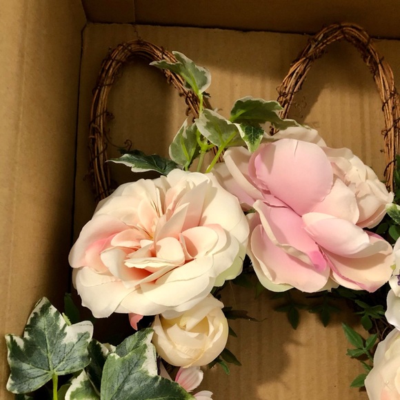 Pottery Barn Faux Floral Bunny Shaped Wreath - Picture 6 of 7